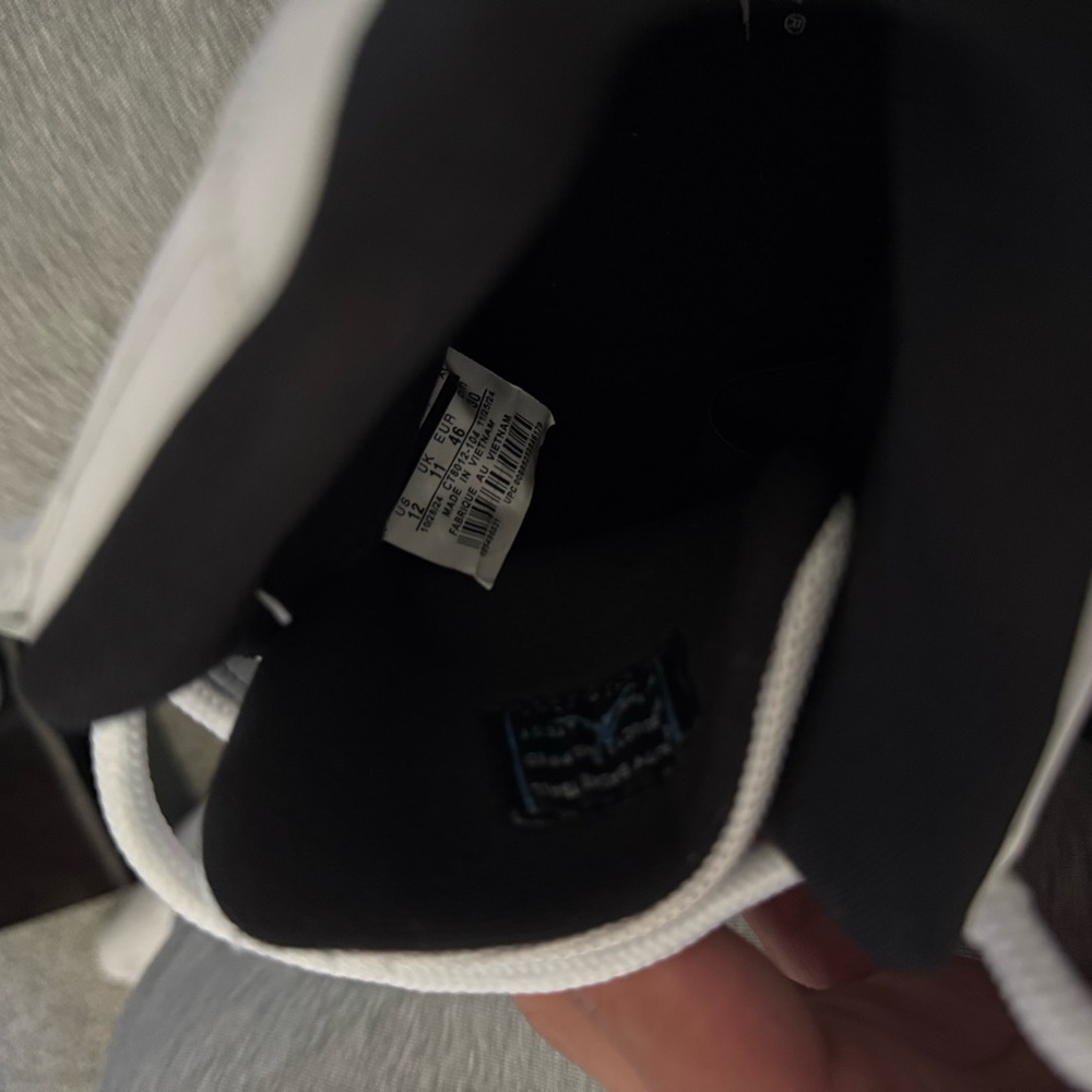 Men’s Jordan 11 Legend Blue High - Picture 8 of 9